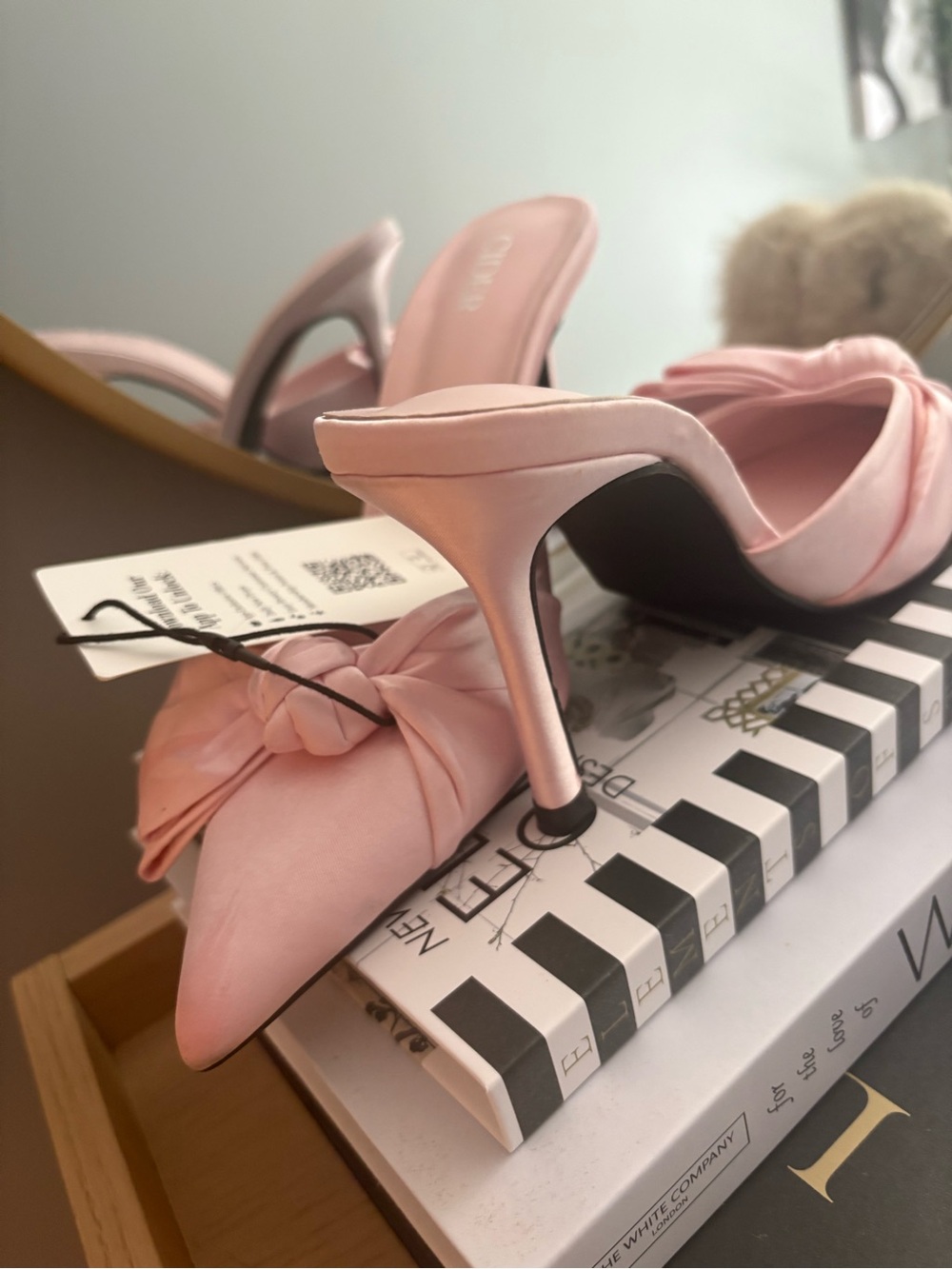 Cider -8.5 Elegant Pink Satin Knot Mule Heels